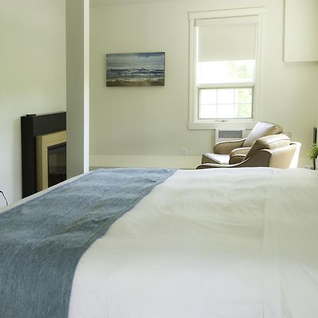 Pine Lodge Muskoka Huntsville Bagian luar foto