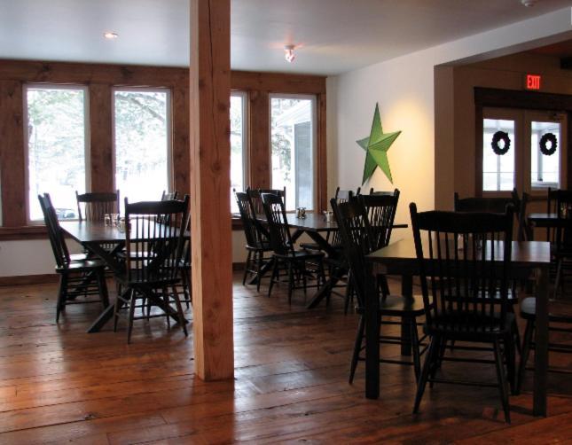 Pine Lodge Muskoka Huntsville Bagian luar foto