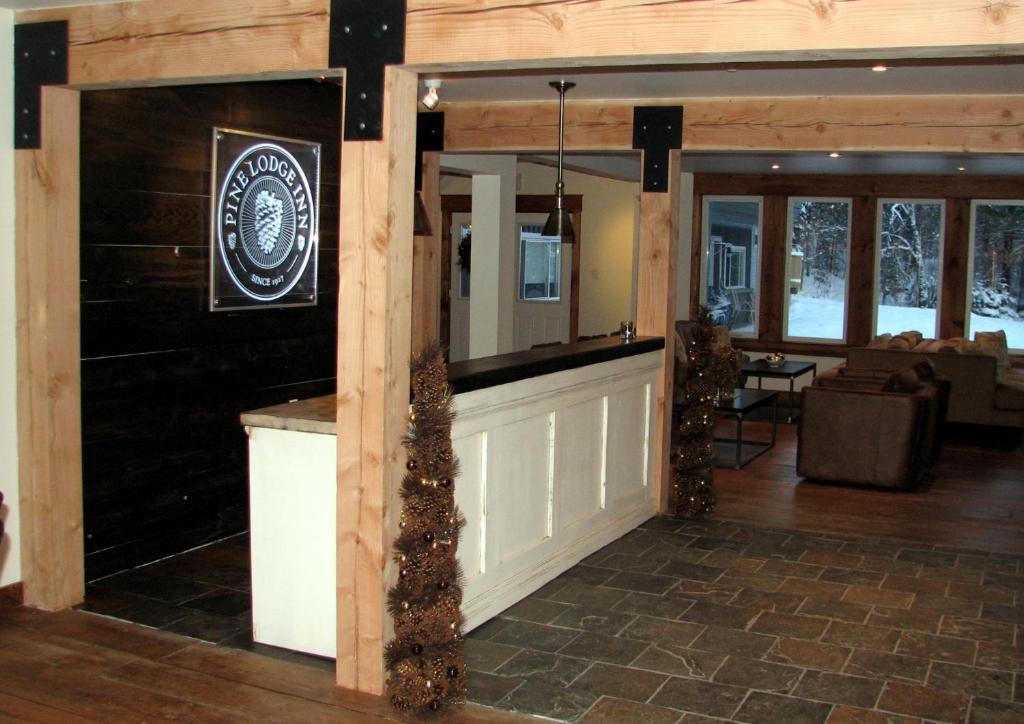 Pine Lodge Muskoka Huntsville Bagian luar foto