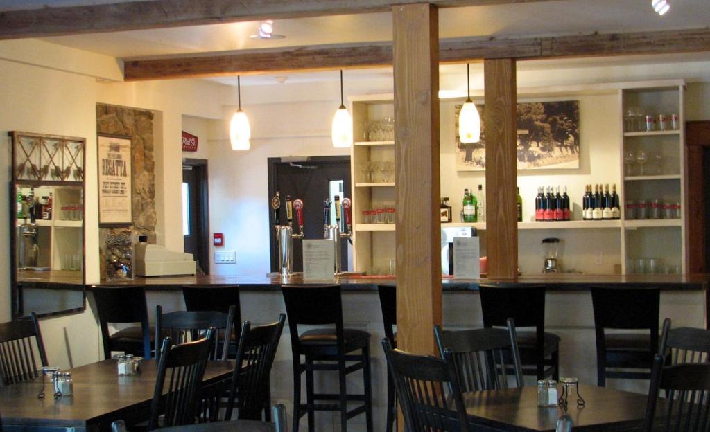Pine Lodge Muskoka Huntsville Bagian luar foto
