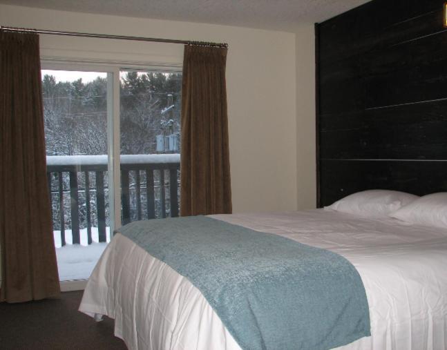 Pine Lodge Muskoka Huntsville Ruang foto