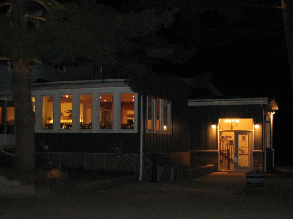 Pine Lodge Muskoka Huntsville Bagian luar foto
