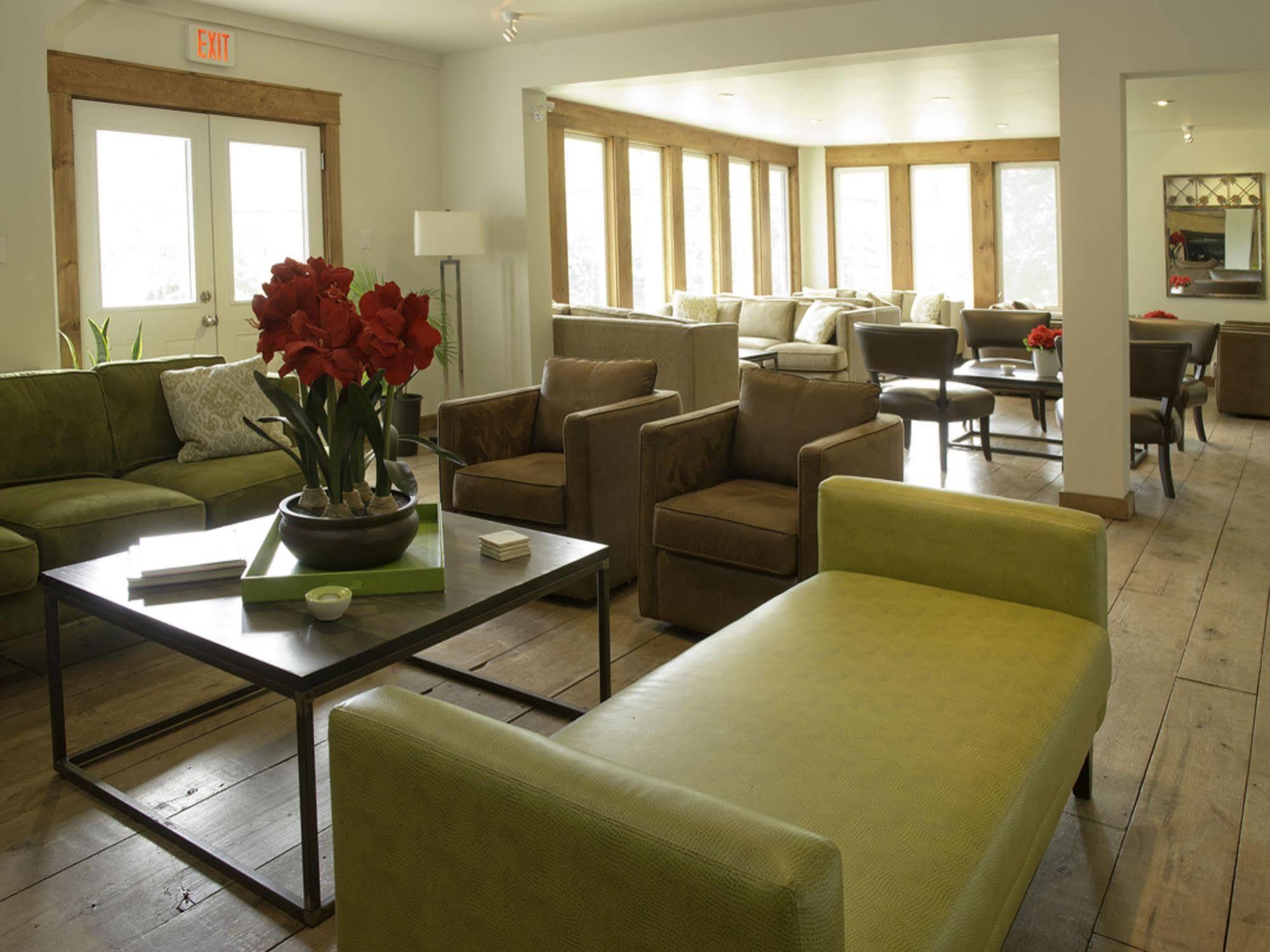 Pine Lodge Muskoka Huntsville Bagian luar foto