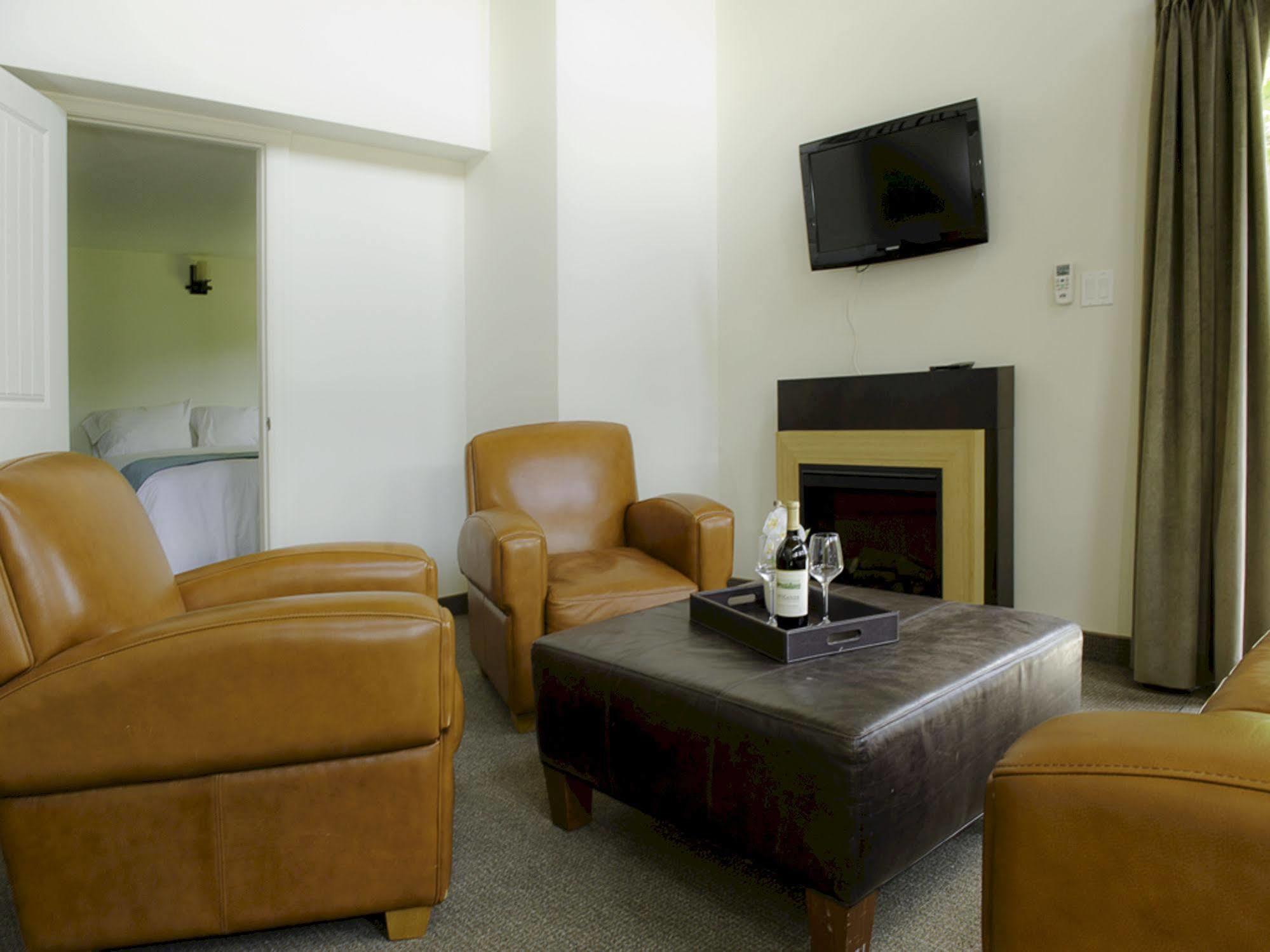 Pine Lodge Muskoka Huntsville Bagian luar foto