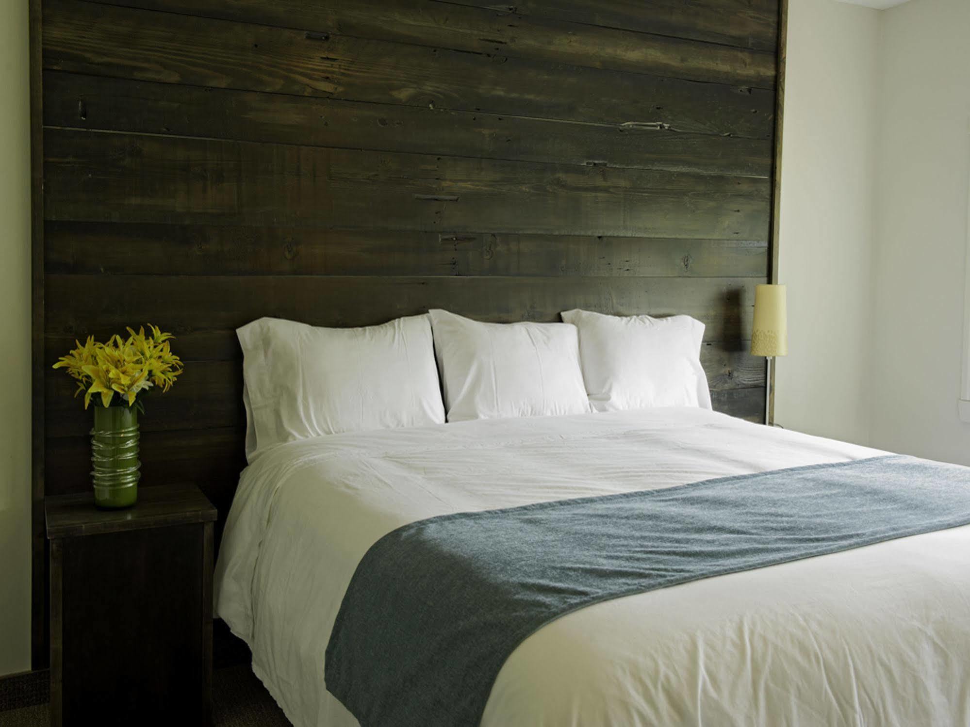 Pine Lodge Muskoka Huntsville Bagian luar foto