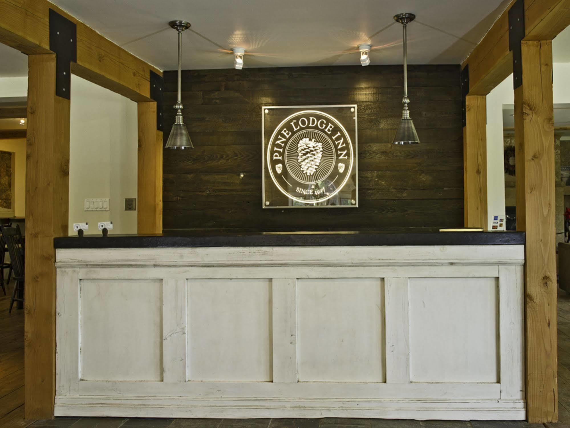 Pine Lodge Muskoka Huntsville Bagian luar foto